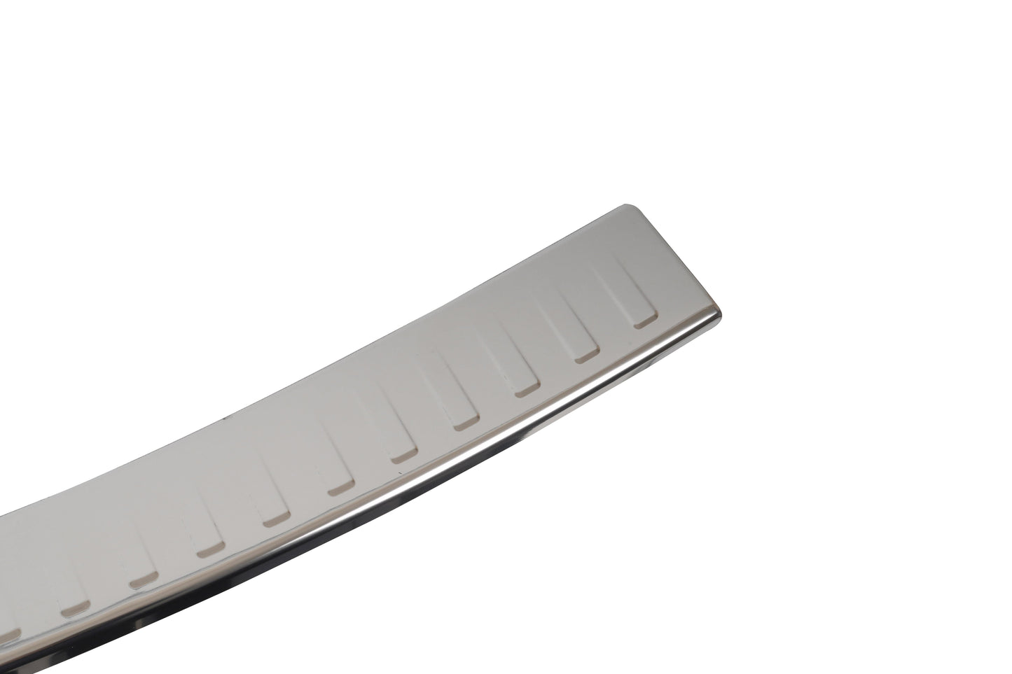 Dacia Duster 2010–2017 Rear Bumper Sill Cover – Polished Stainless Steel
