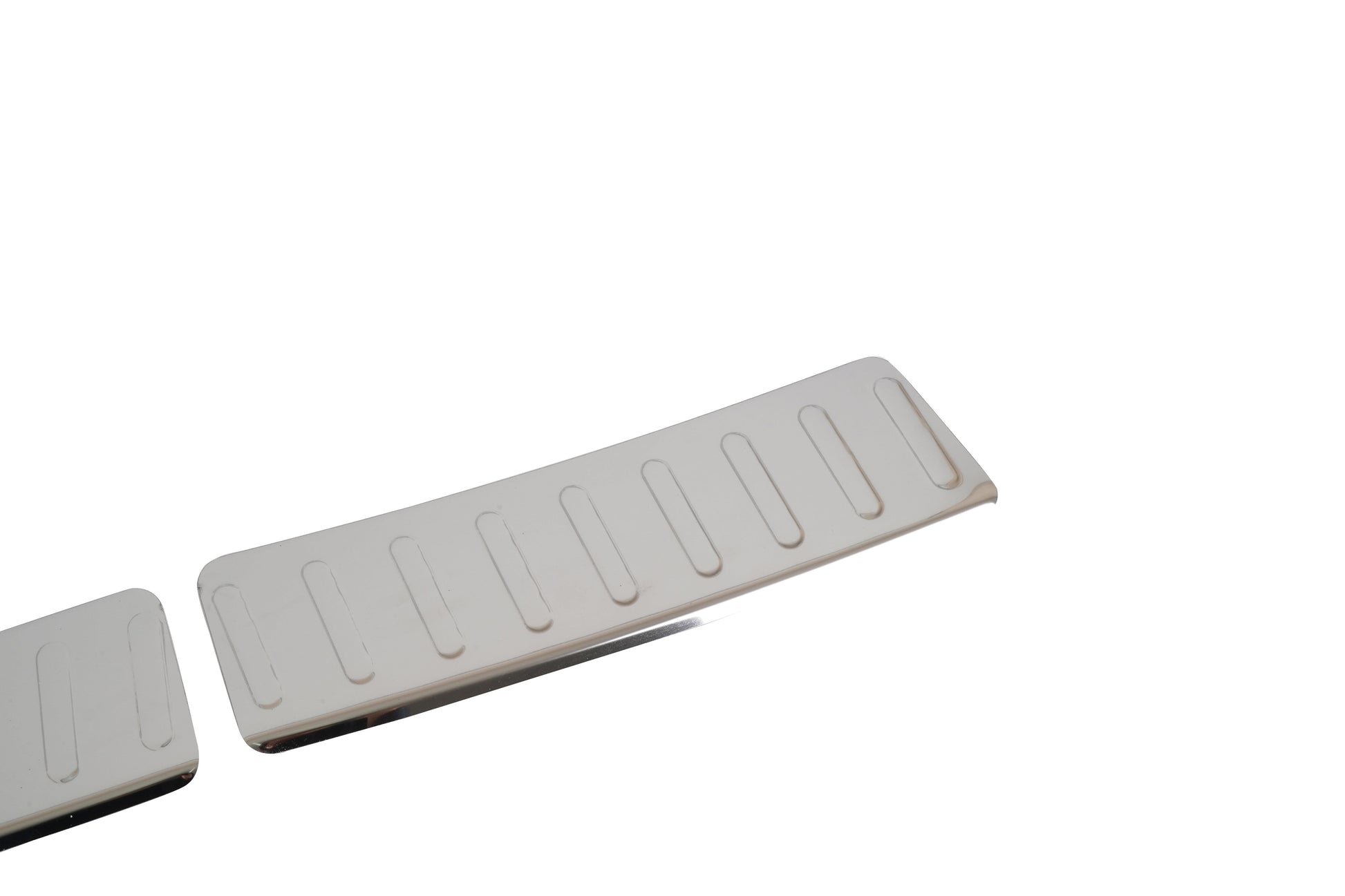 Close-up of polished stainless steel Dacia Logan MCV rear bumper sill cover detailing
